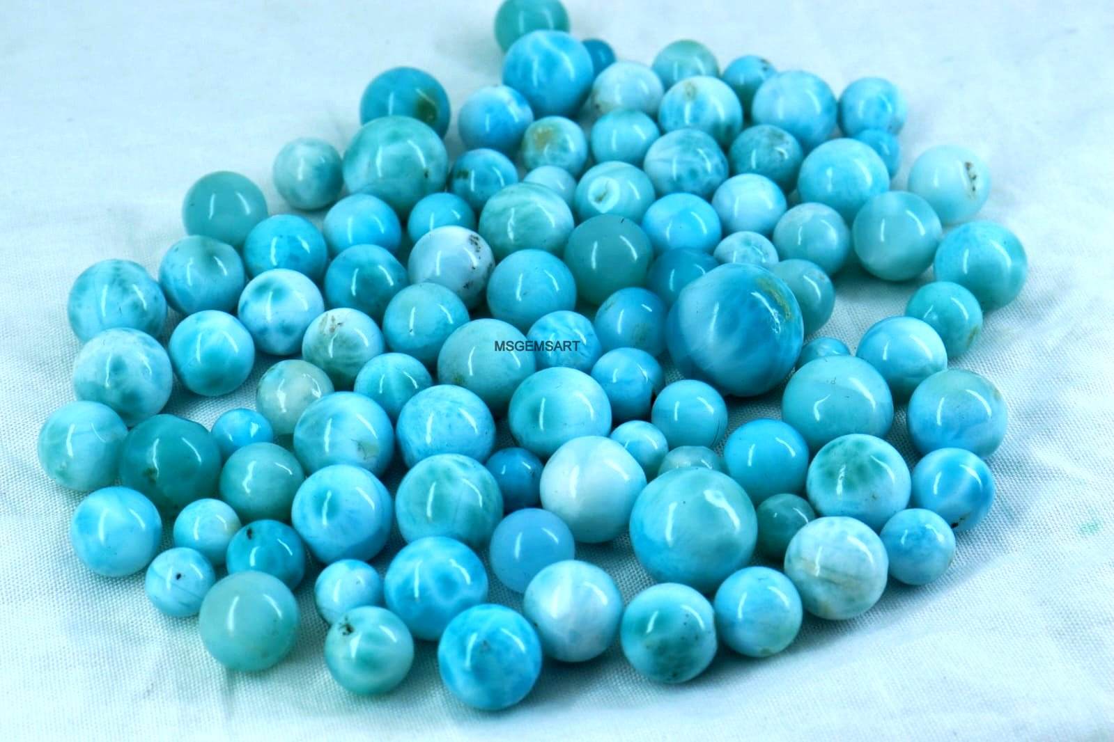 สีฟ้าอ่อน