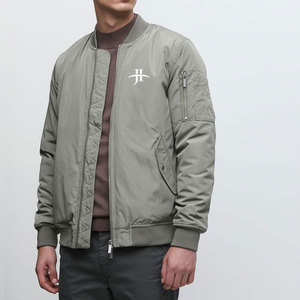 Veste bomber pour homme, tenue urbaine dynamique, tissu doux, coupe confortable, construction légère, coutures durables, apparence élégante - Product Image 4