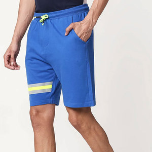 Vente en gros de shorts de mode d'été personnalisés en polyester 100% pour jeunes hommes pantalons de sport décontractés solides meilleur tissu à des prix abordables - Product Image 1