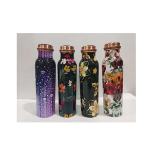 Bouteille en cuivre à l'aspect naturel avec impression aquatique, bienfaits ayurvédiques pour la santé et couvercle anti-fuite – Articles artisanaux indiens - Product Image 1