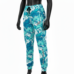 กางเกงจ็อกเกอร์ผู้หญิง ผ้าผสมโพลีเอสเตอร์ GSM ลายคลื่นสีฟ้าทะเล เอวยางยืดรัดเชือก ปลายขาจั๊มพ์ รับสกรีนโลโก้ กางเกงผู้หญิง - Product Image 4