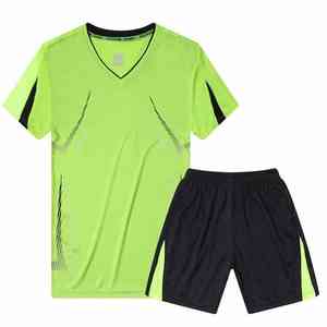 Ensemble d'uniformes de football imprimés personnalisés pour les jeunes enfants hommes équipe tissu respirant vêtements d'entraînement maillot de football - Product Image 6