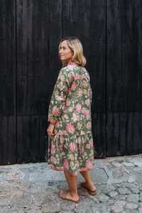 เดรสลายดอกไม้สไตล์โบฮีเมียนของ Eden Brown ผ้าฝ้ายแท้พิมพ์ลายด้วยมือ สำหรับใส่ลำลองในฤดูร้อน แฟชั่นที่เป็นมิตรต่อสิ่งแวดล้อม - Product Image 3