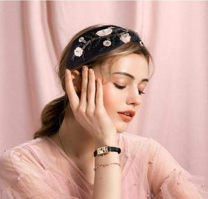 Top vente confortable perlé Swifttie bandeaux audacieux classique beauté améliorant avec une belle broderie couleur grise pour les sports de cheveux - Product Image 5