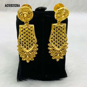 Ensemble de collier chaîne en or plaqué 1 gramme, forme de fleur, design de créateur, pour mariage et fête - Product Image 3