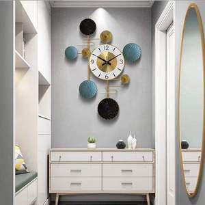 Reloj de pared de Metal con hojas de Ginkgo doradas de lujo para decoración del hogar, arte de pared creativo perfecto para sala de estar, dormitorio, Oficina - Product Image 2
