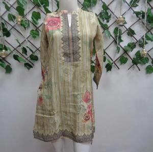 Stylish Printed Tunic Kurti for <b>Women</b> with Vibrant Colors and Relaxed Fit for Everyday Wear From Indian Supplier - Product Image 1