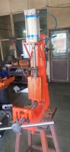 Mini machine de moulage plastique automatique de qualité exportée pour composants moulés personnalisés disponibles à la vente - Product Image 2