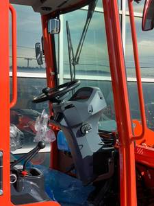 Cargadora de Ruedas Compacta Kubota R430 2020 |   Cargador Frontal 4x4 con Motor Diésel de 47.6 HP |   Cargadora Articulada de 3.5 Toneladas para Construcción - Product Image 6