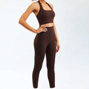 Ensemble de yoga pour femmes de haute qualité au design tendance, vente en gros d'ensembles de yoga pour femmes, nouveau style d'ensembles de yoga pour femmes avec taille élastique - Product Image 1