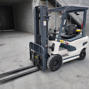 Внедорожный вилочный погрузчик на аккумуляторе для перемещения грузов на открытом воздухе, с пневматическими колесами, для использования на складе, грузоподъемность 2 тонны, с приподнятым шасси, высокая производительность - Product Image 6