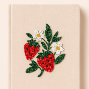 Cuaderno de fresas bordado hecho a mano tradicional, diario artesanal con cuentas, diario de tela ecológico para regalos y venta al por mayor - Product Image 1