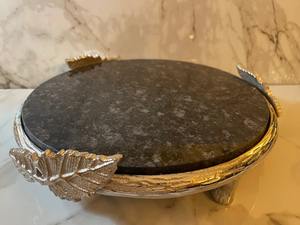 Support à gâteau rond en marbre avec bordure en feuille d'or pour les événements à domicile, l'accueil des invités, la présentation de desserts, la décoration de table, les cadeaux - Product Image 4