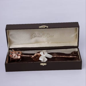 ดอกกุหลาบปลอมสีทองเทียมแบบพรีเมี่ยมกุหลาบเทียมเหมือนจริงสำหรับการจัดดอกไม้และการตกแต่งงานฮาโลวีน - Product Image 1