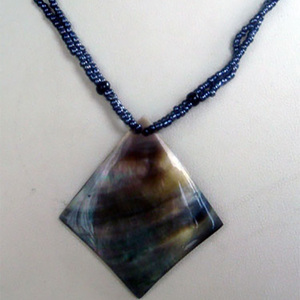 SEASHELL JEWELRY Bohemian Black Mop <b>Shell</b> Necklace with Geometric Pattern for gift - Product Image 1