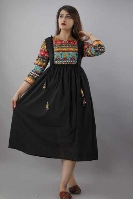 dress hata design HANIYA 02 DESIGNER TUNICS BY LAIBA TEX