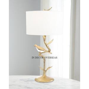 Look attrayant oiseaux en métal plaqué or de haute qualité assis sur une branche support de concepteur Table et lampadaire Accents décoratifs pour la maison - Product Image 1