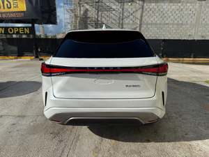 MINT 2024 RX350 SUV de Lujo - Product Image 3