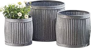 Grande ferme jardinière en métal galvanisé avec une image de dépendance à l'ancienne parfaite pour les parterres de fleurs de porche ou de jardin - Product Image 6