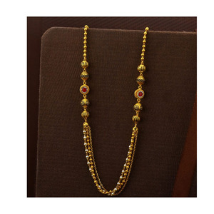 Luxueux ensemble de bijoux à motifs classiques pour femmes en plaqué or 22 carats collier boucles d'oreilles finition rayonnante riche pour les événements spéciaux fête - Product Image 1