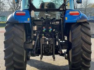 Tracteur utilitaire d'occasion Holland T5.115 80 CV, moteur Fawde, origine américaine, double commande, composants principaux incluant les roulements - Product Image 6