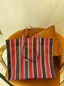 Sac de plage rayé tissé à la main en nylon RPET réutilisable sacs de marché multicolores sacs tissés à la main étui à cosmétiques - Product Image 2