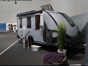 Caravane de luxe entièrement équipée, maison mobile pour voyages, camping-car 4 couchages. - Product Image 6