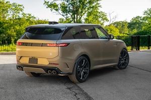 Range Rover Sport SV Edition One Noir Obsidienne SUV d'occasion certifié propre, en excellent état et confortable, versions LHD et RHD - Product Image 3