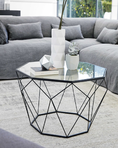 เพิ่มความซับซ้อนให้กับบ้านของคุณด้วยโต๊ะกาแฟรูปไข่ของเราโอ้อวดด้านบนไม้ที่อุดมไปด้วยและฐานโลหะวงกลมสีทองที่โดดเด่น - Product Image 4