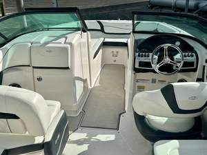 Bateaux Bowrider 23 OBX de haute qualité prêts à être expédiés. Expédition mondiale pour un support personnalisé. - Product Image 3