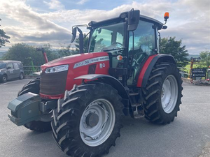 Tractor Massey Ferguson 5713M Económico - Product Image 4