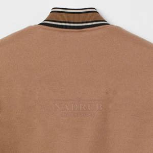 Veste d'hiver universitaire au toucher doux avec intérieur confortable et fermeture à pression veste d'hiver universitaire à manches contrastées - Product Image 5