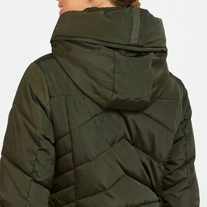 Nouvelle conception de doudoune pour femmes, rembourrage matelassé, longue veste d'hiver à capuche, veste d'hiver pour femmes avec logo personnalisé - Product Image 5