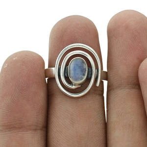 แหวนเงินแท้ 925 สไตล์โบฮีเมียน ประดับพลอยมูนสโตนสีน้ำเงินทรงรี ชุบโรเดียม ทำมือ ของขวัญงานแต่งงานสำหรับผู้หญิง งานปาร์ตี้ - Product Image 1