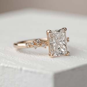 Anillos de boda de compromiso de diamante de corte radiante cultivado en laboratorio 925 Plata 10K 14K 18K oro sólido estilo clásico certificado IGI para fiestas - Product Image 1