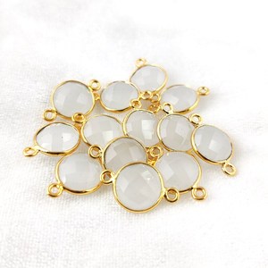 Argent Sterling 925 8mm Calcédoine Blanche Naturelle Or Vermeil 18k Lunette Réglage Double Boucle Lien Charme Connecteurs Fabrication de Bijoux - Product Image 4