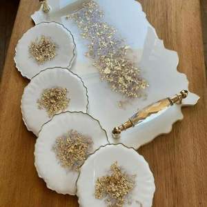 Plato de resina de primera calidad elegante patrón colorido perfecto para mesa de comedor mesa de centro o estilo festivo para servir - Product Image 2