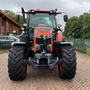 Tracteur agricole Kubota à roues avec moteur diesel puissant et fiable - Product Image 1