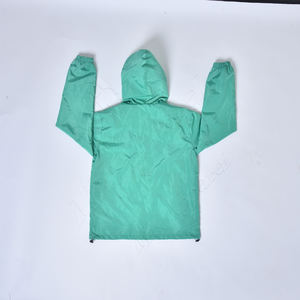 Haute qualité Logo hommes femmes Softshell respirant mince veste légère en plein air imperméable et coupe-vent veste de randonnée - Product Image 2