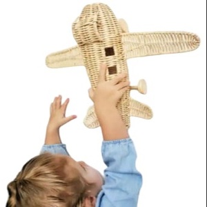 Último precio hermoso estilo natural bambú ratán helicóptero juguete mimbre ratán avión juguete juguetón perfecto para manos pequeñas - Product Image 1