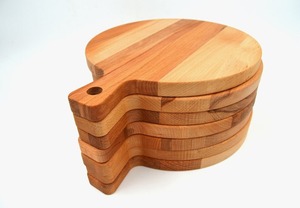 Tabla de Cortar de Bambú Hecha a Mano de Excelente Calidad, Diseño Moderno y Lujoso, Apta para Lavavajillas, Reutilizable y Duradera para Chefs Caseros - Product Image 4