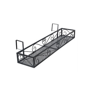 Support suspendu de balcon en fer de qualité exclusive Designer forme rectangulaire couleur noire porte-plante en vrac - Product Image 1