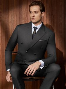 Nouvel ensemble de costumes d'affaires de haute qualité avec tissu en laine peignée à double boutonnage personnalisé - Product Image 2