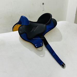 Sillín inglés ligero de diseño personalizado para resistencia de caballos con gamuza de cuero genuino y árbol de fibra a bajo precio disponible - Product Image 1