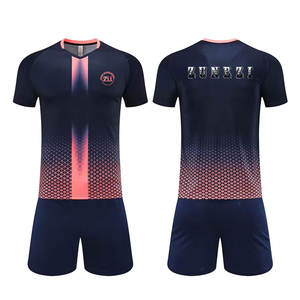 Vente flash - Tenue de football unisexe pour adultes, design personnalisé, durable, 100% polyester, léger, respirant, noms/numéros d'équipe personnalisés - Product Image 1
