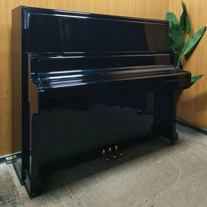 KAWAI US55LE Système silencieux Piano droit acoustique Type Finition noire Son japonais premium d'occasion - Product Image 1