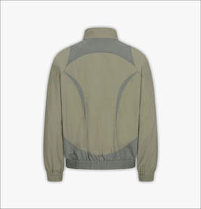 Conjunto de pantalones cortos cortavientos de poliéster personalizados para hombre, chándal ligero y transpirable de nailon, chaqueta y pantalones cortos cortavientos de verano de 2 piezas - Product Image 3