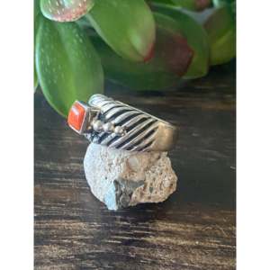 Navajo Handmade Fine Jewelry <b>Ring</b> Coral & Sterling Silver Size 7-<b>Dainty</b> Hip Hop Style with Setting Inlay for Everyday Wear - Product Image 4