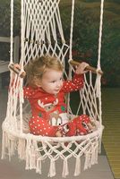 Chaise suspendue pour bébé en coton macramé fait à la main en corde tissée noire pour pépinière intérieur extérieur