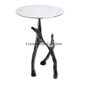 Support de concepteur unique enduit de poudre de couleur noire en métal abstrait avec des Tables basses d'art créatif moderne de dessus rond de couleur argentée - Product Image 1